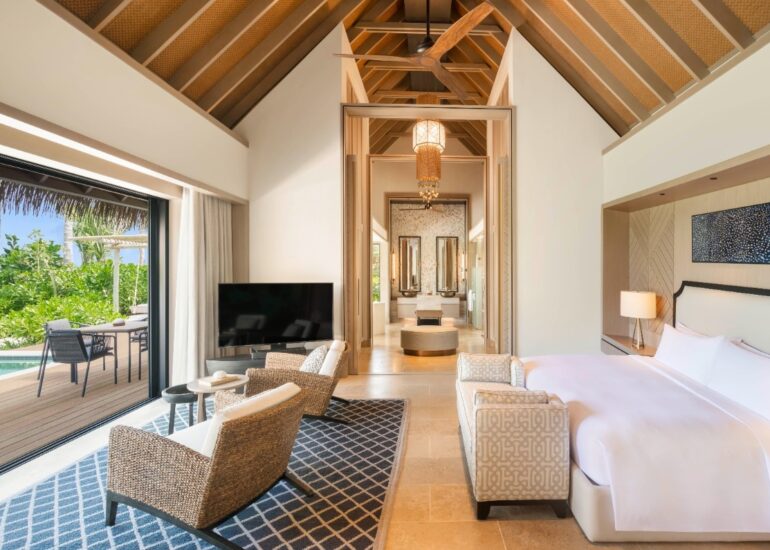 WAMI-Accommodation-KingBeachVilla-Bedroom1-770x550.jpg