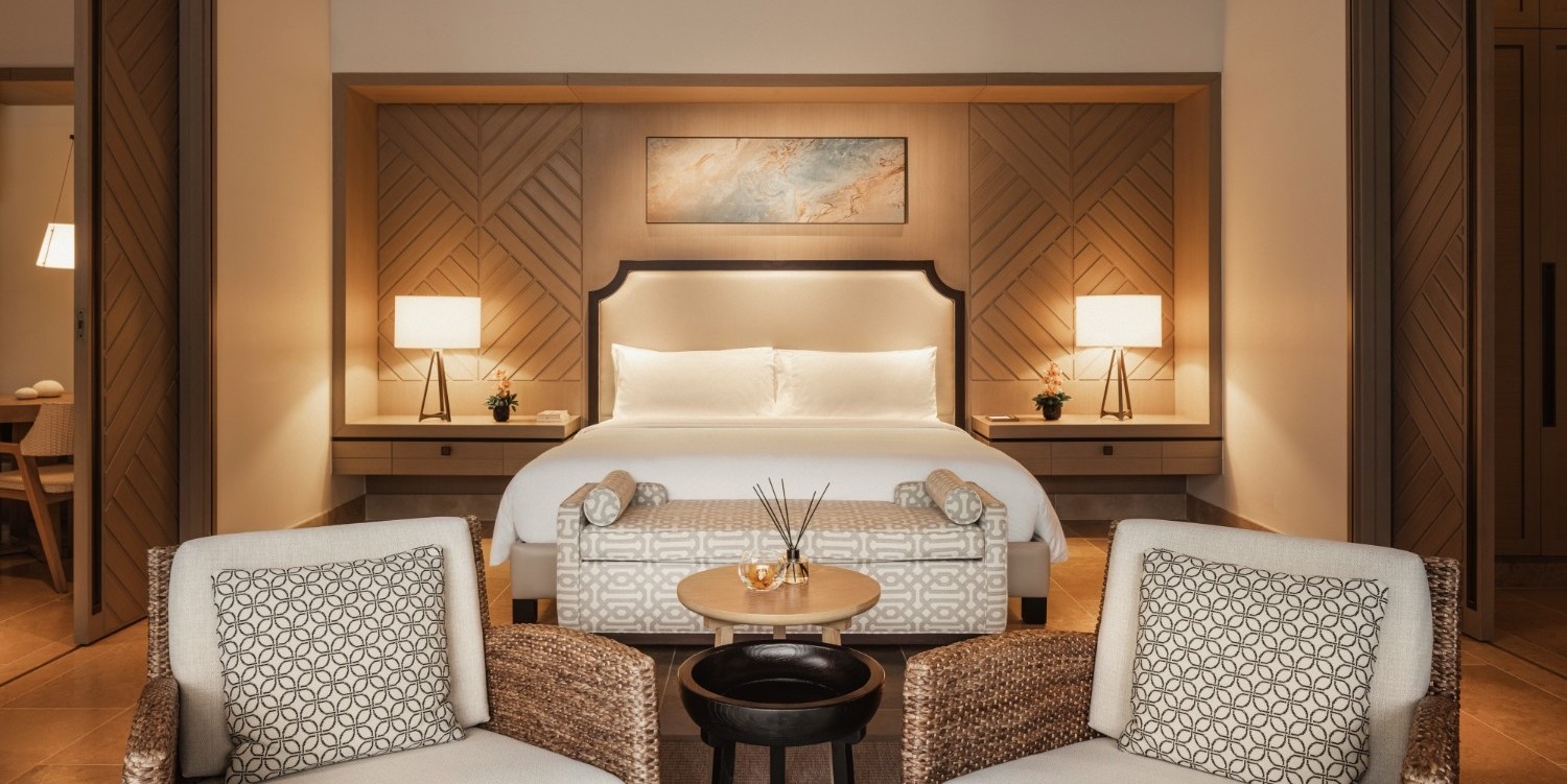 WAMI-Accommodation-KingBeachVilla-Bedroom2.jpg