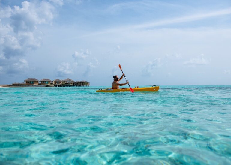 YouMeMaldives_WaterSports_Kayaking1-770x550.jpg