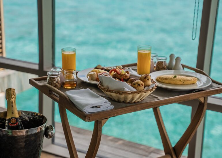ja-manafaru-in-villa-770x550.jpg