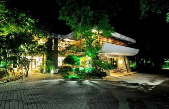 grand-udawalawe-surr5.jpg
