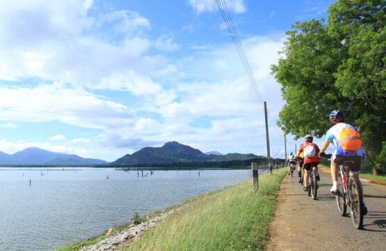 srilanka-cycling-holidays1-555x360.jpg